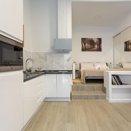 1 Bedroom 1 Bathroom Furnished - Av De America - Studio - Mintystay Madrid Exterior photo