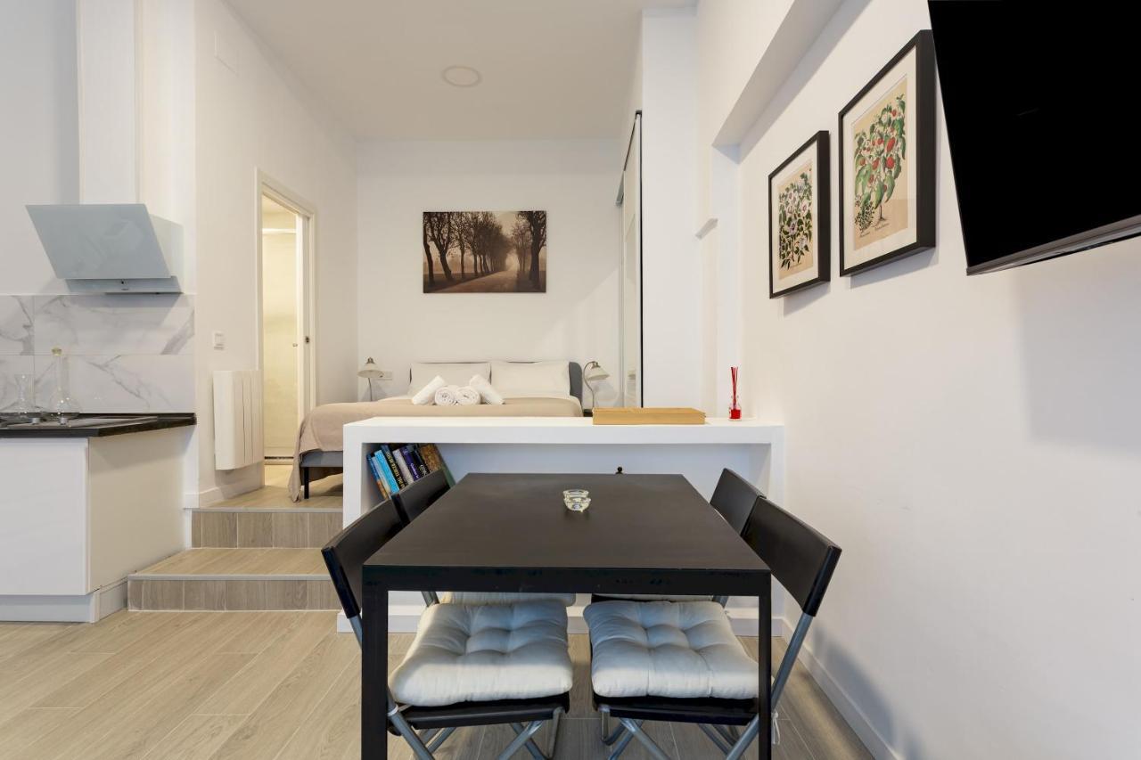 1 Bedroom 1 Bathroom Furnished - Av De America - Studio - Mintystay Madrid Exterior photo